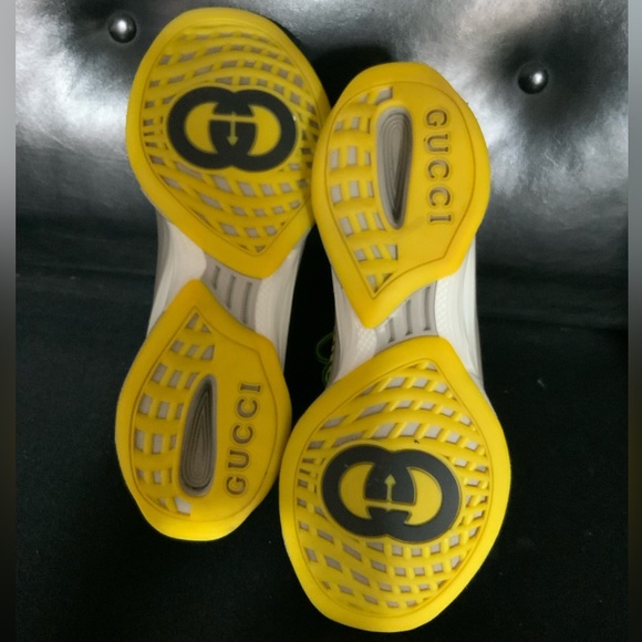 Gucci Run Sneakers - Picture 10 of 10